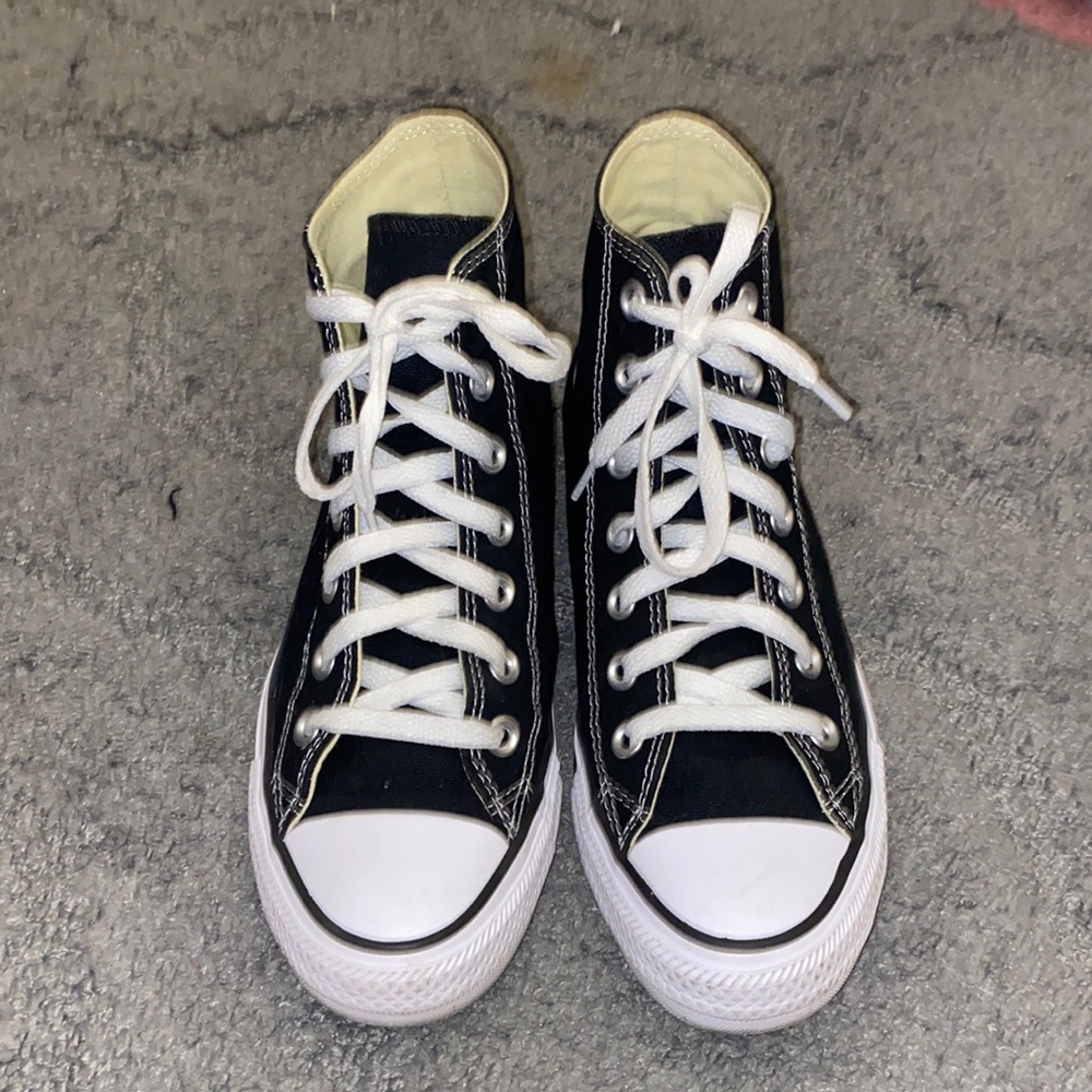 Black high top converse